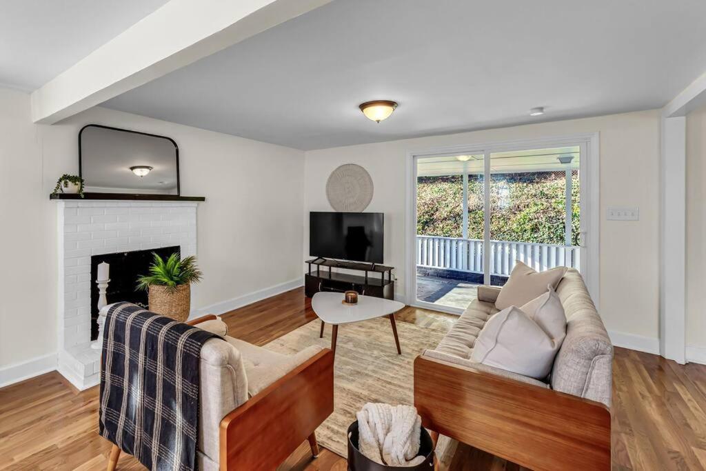 Villa Fully Renovated 4 Bed Buena Vista House Near Wfu Winston-Salem Esterno foto