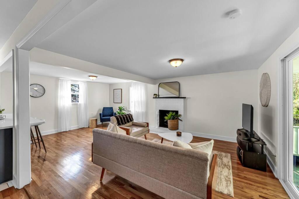 Villa Fully Renovated 4 Bed Buena Vista House Near Wfu Winston-Salem Esterno foto